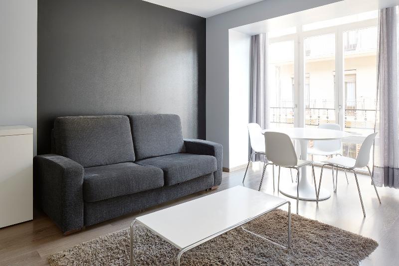 Hotel & Suites Arrizul Gros Σαν Σεμπαστιάν Εξωτερικό φωτογραφία